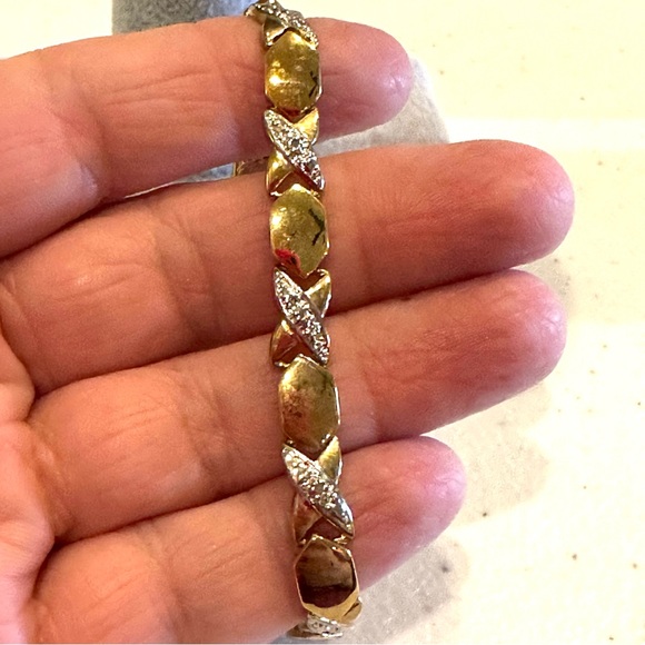 NWT Sterling Silver .925 Vermeil Gold Bracelet- “XO” design - silver accents - Picture 9 of 13